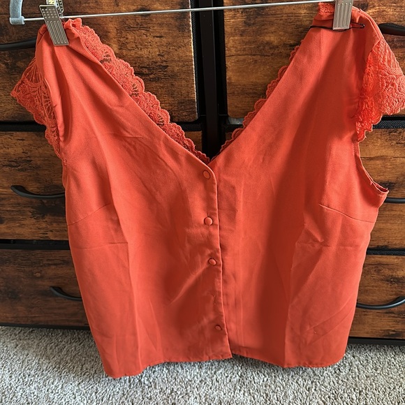 Kara and Kate top - size Lg - $10 - Picture 2 of 6